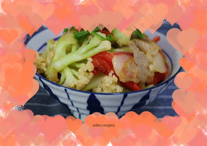 Large bowl of organic cauliflower-bacon version