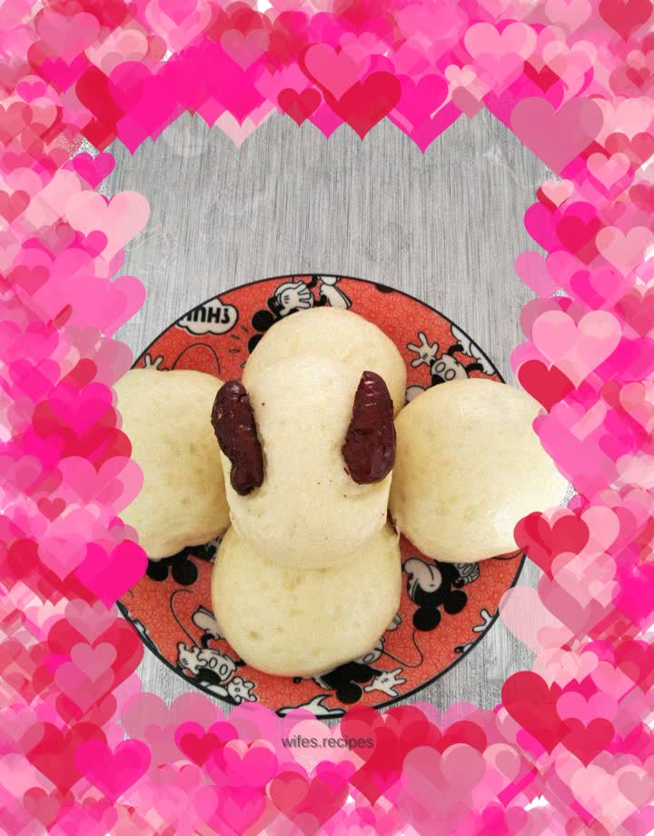 Baked bean paste buns