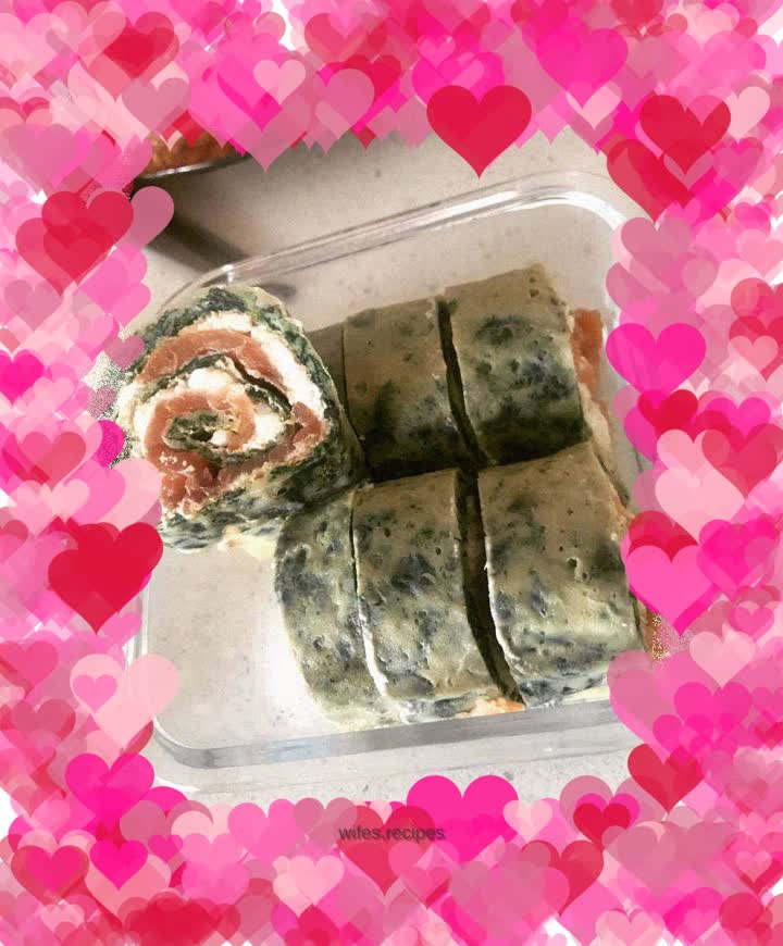 Smoked Salmon Spinach Egg Roll