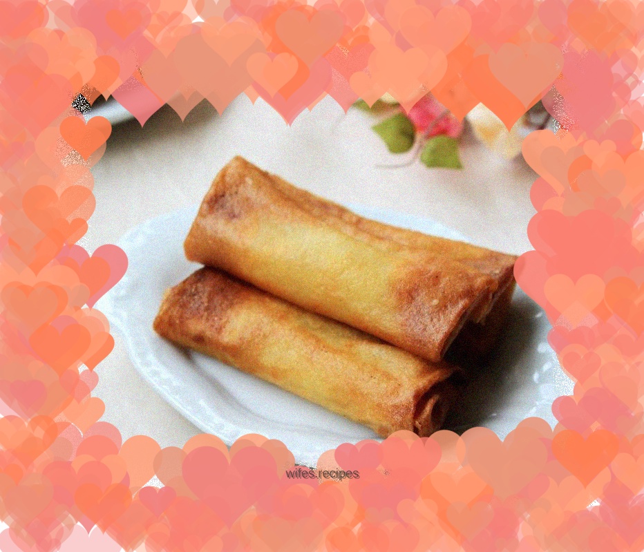 Spring rolls with Chinese cabbage and shredded pork