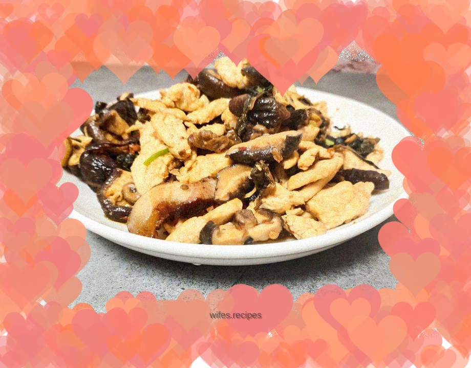 Stir-fried chicken with mushrooms