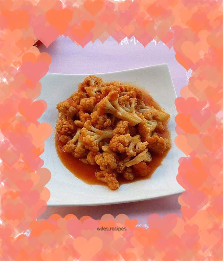 Stir-fried cauliflower with tomatoes