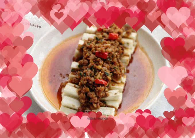 Eggplant strips mixed with meat sauce