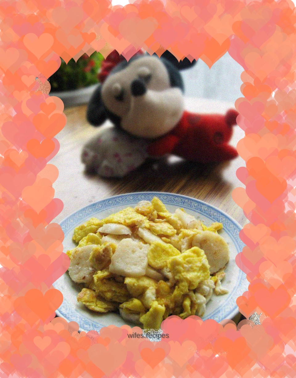 Scrambled eggs with cuttlefish balls