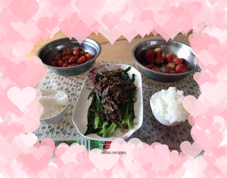 Dace with black bean sauce and lettuce