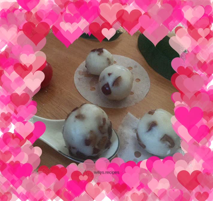 Steamed yam and red date balls