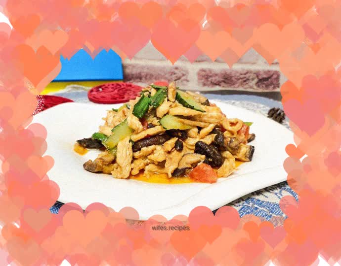 Stir-fried chicken breast with mushrooms and cucumber