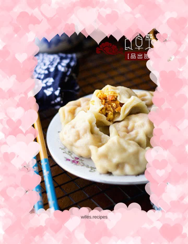 Tomato and egg stuffed dumplings that don’t run out of soup