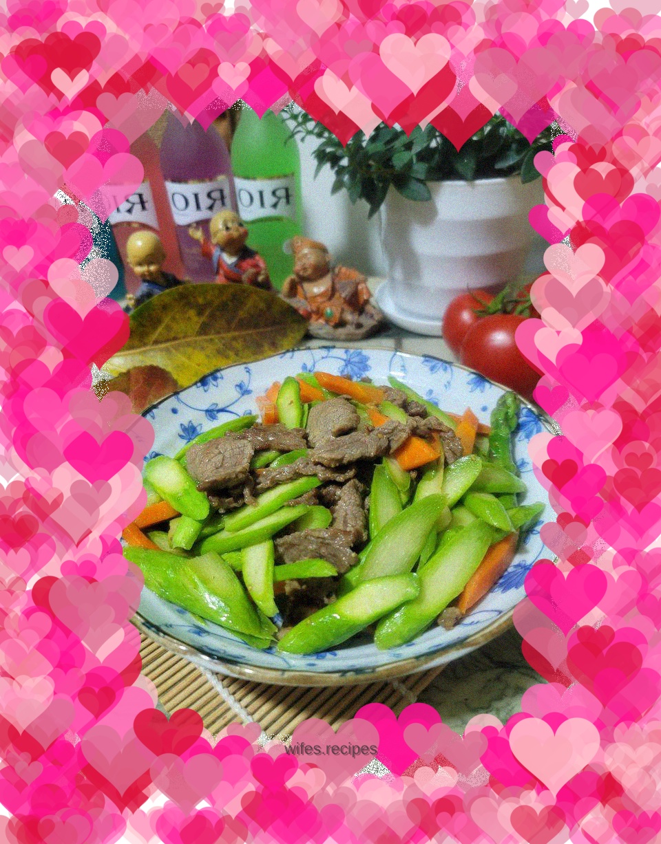Stir-fried beef with asparagus