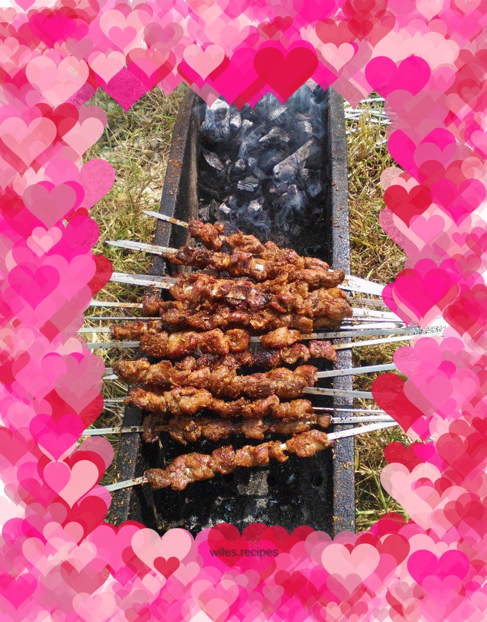 Charcoal grilled mutton skewers