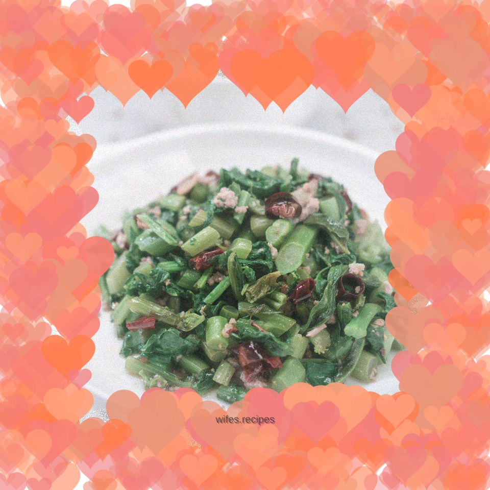 Stir-fried minced pork with mustard greens