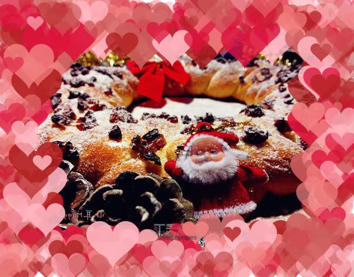 Whole wheat Christmas wreath bread (hand kneaded dough)