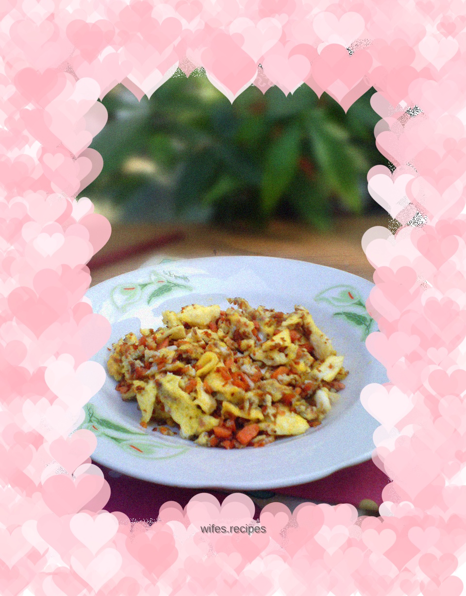 Scrambled eggs with carrots