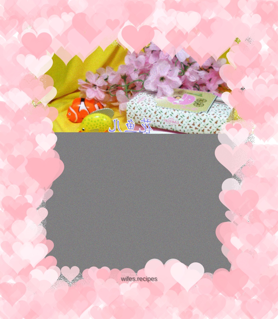 Two dishes with satay sauce