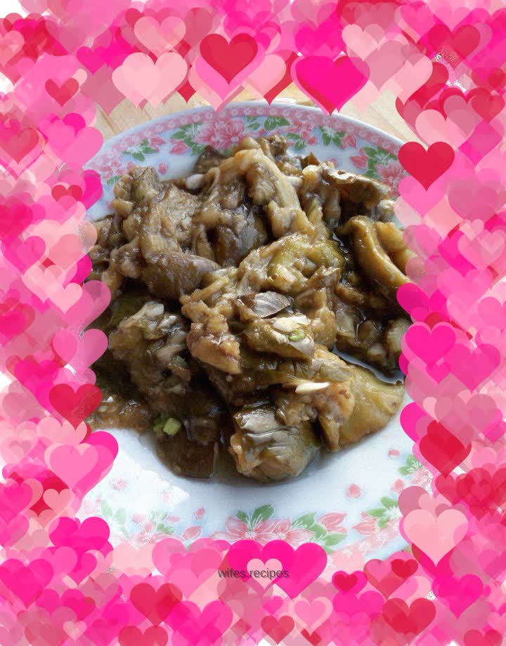 Braised eggplant in oyster sauce