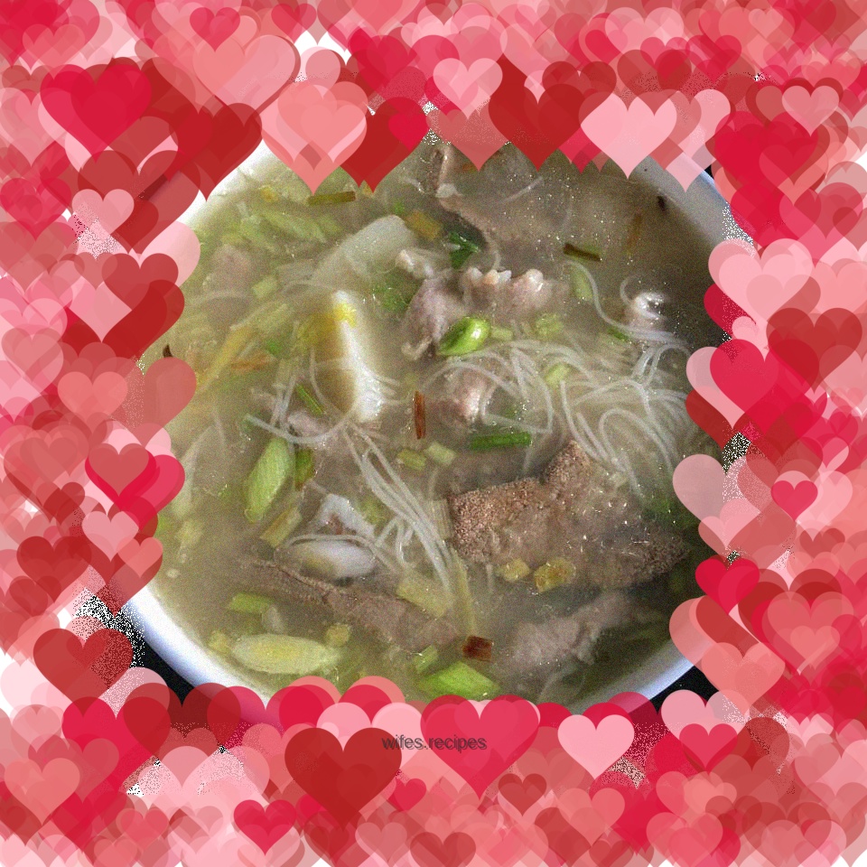 【Zhangzhou】Pork liver lean meat and water chestnut noodle soup