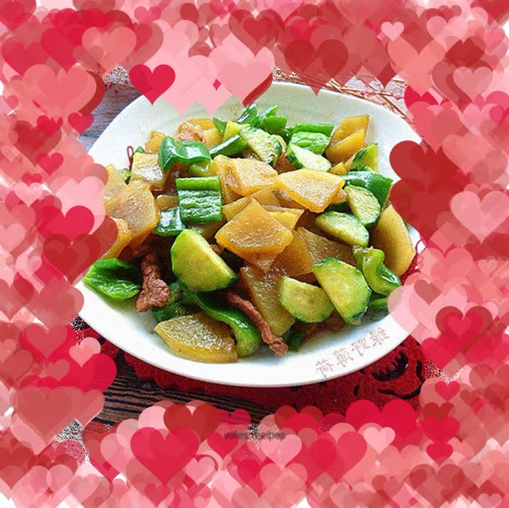 Potatoes, green peppers and cucumber slices