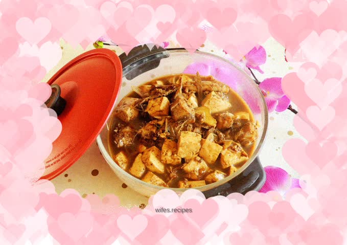 Braised tofu with big head fish