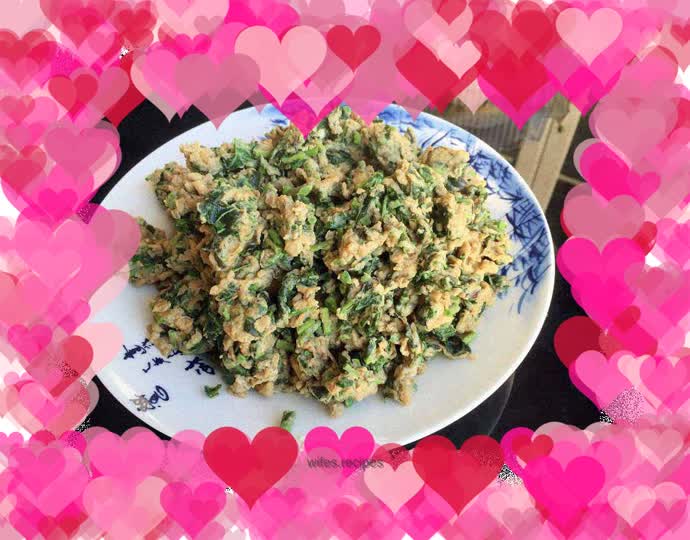 Scrambled eggs with Chinese toon sprouts