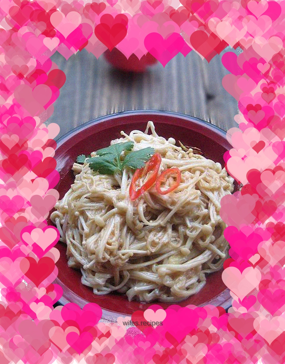 White oil enoki mushroom