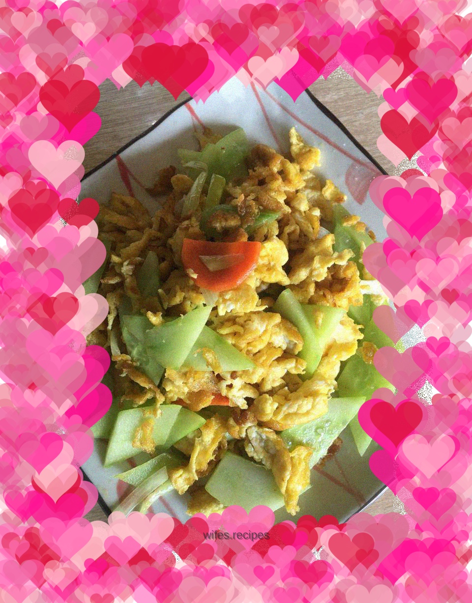 Cucumber scrambled eggs