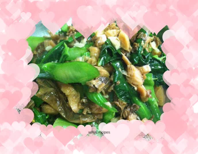 Stir-fried kale with pickled vegetables