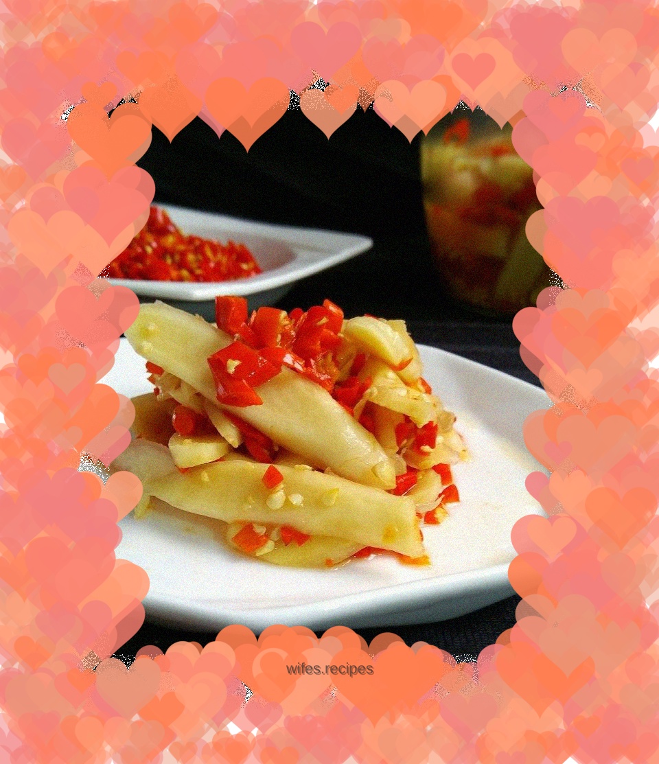 Chopped pepper and pickled ginger