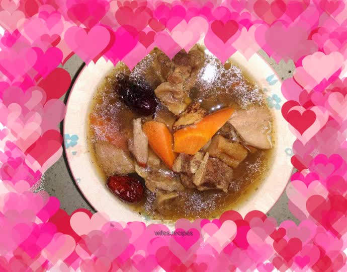 Autumn nourishment—oxtail, durian shell and core soup