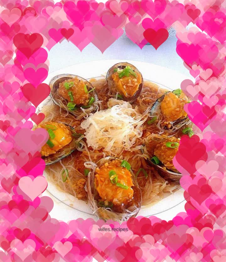 Steamed abalone with garlic