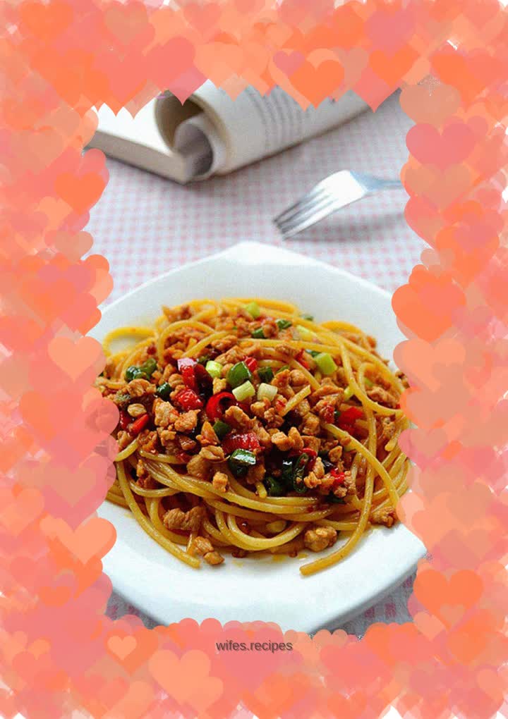 Pasta with minced pork with double peppers