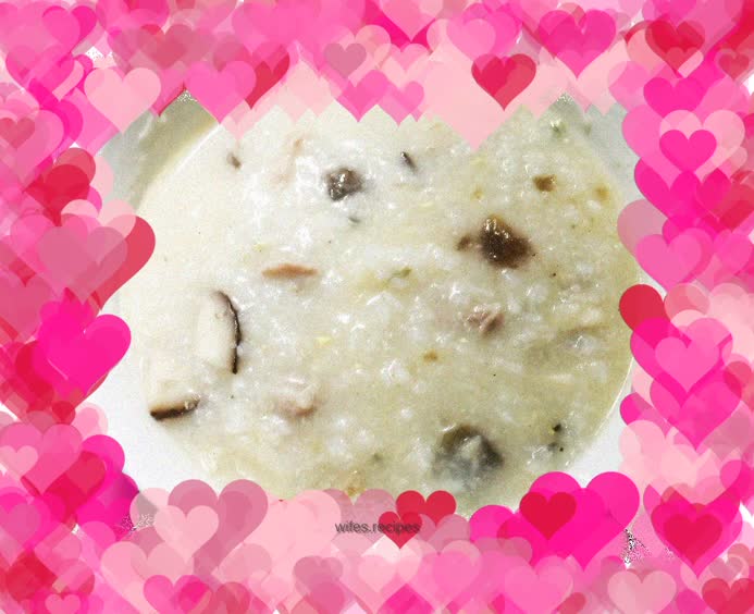 Mushroom and preserved egg lean meat porridge