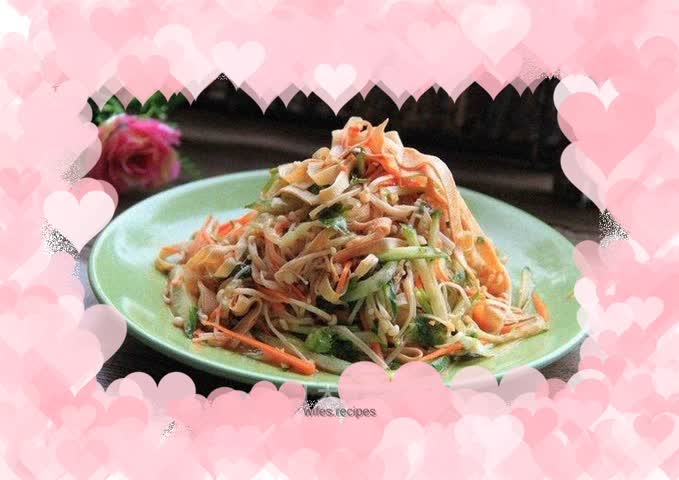 Cold Enoki Mushrooms