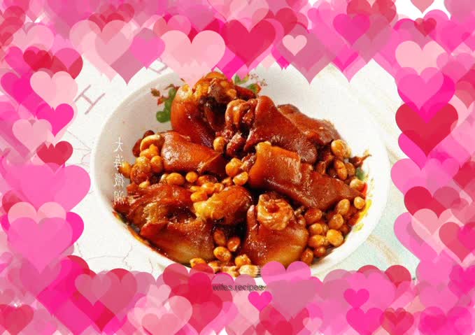 Braised pork trotters with soybeans