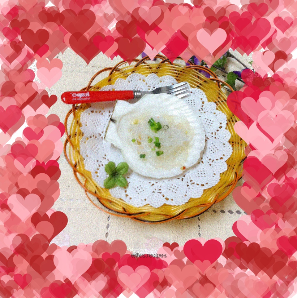 Steamed scallops with garlic vermicelli