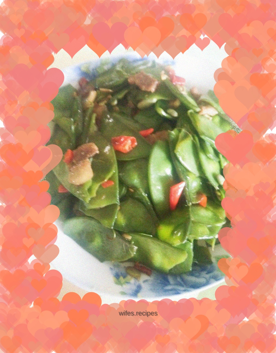 Stir-fried pork with lentils