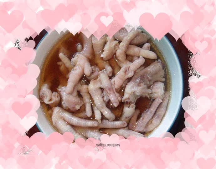 Braised chicken feet
