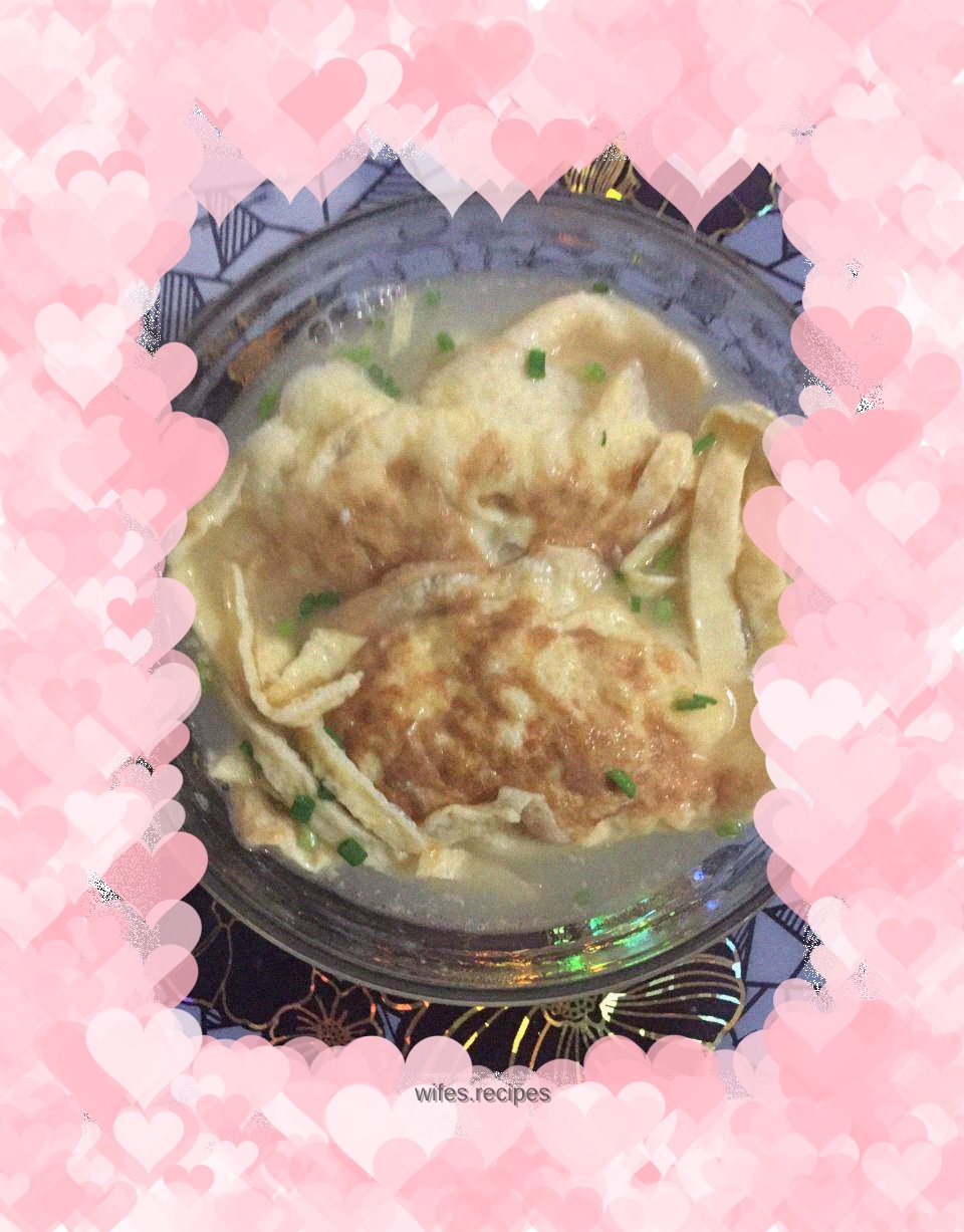 Fresh meat and egg dumplings