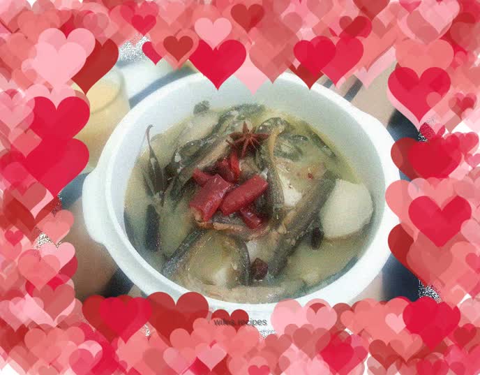 Loach stewed with taro