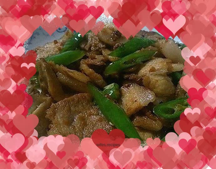 Home-style stir-fried pork with chili pepper
