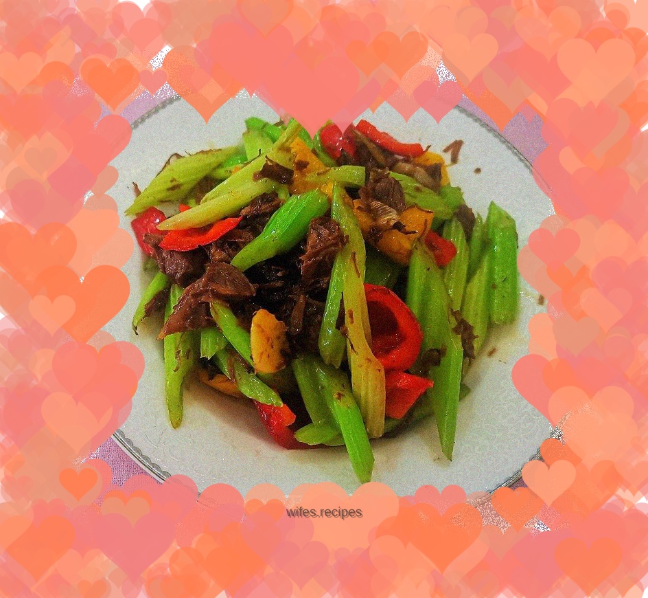 Sautéed beef with celery