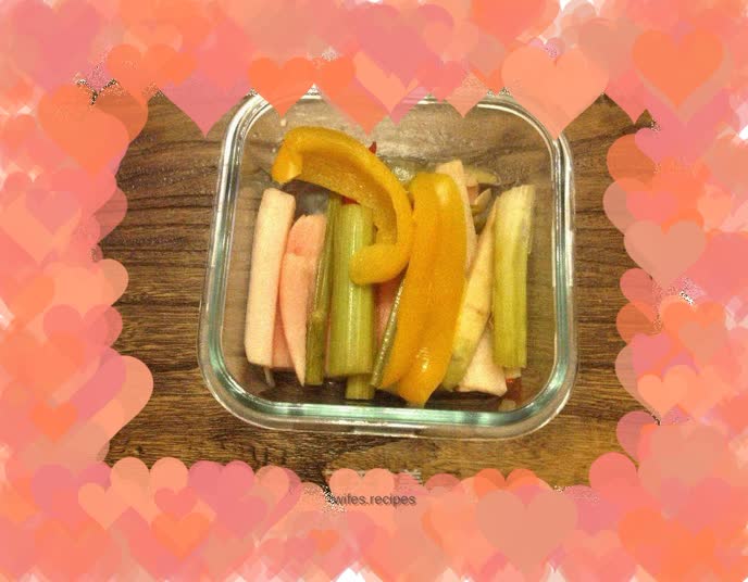 Hot and sour pickles