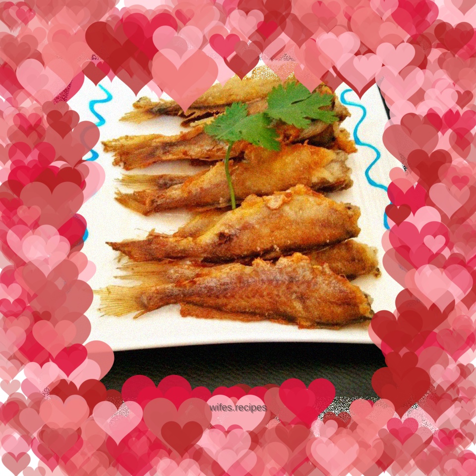 Pan-fried small yellow croaker