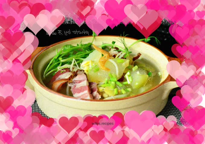 Scallop bacon and winter melon in pot