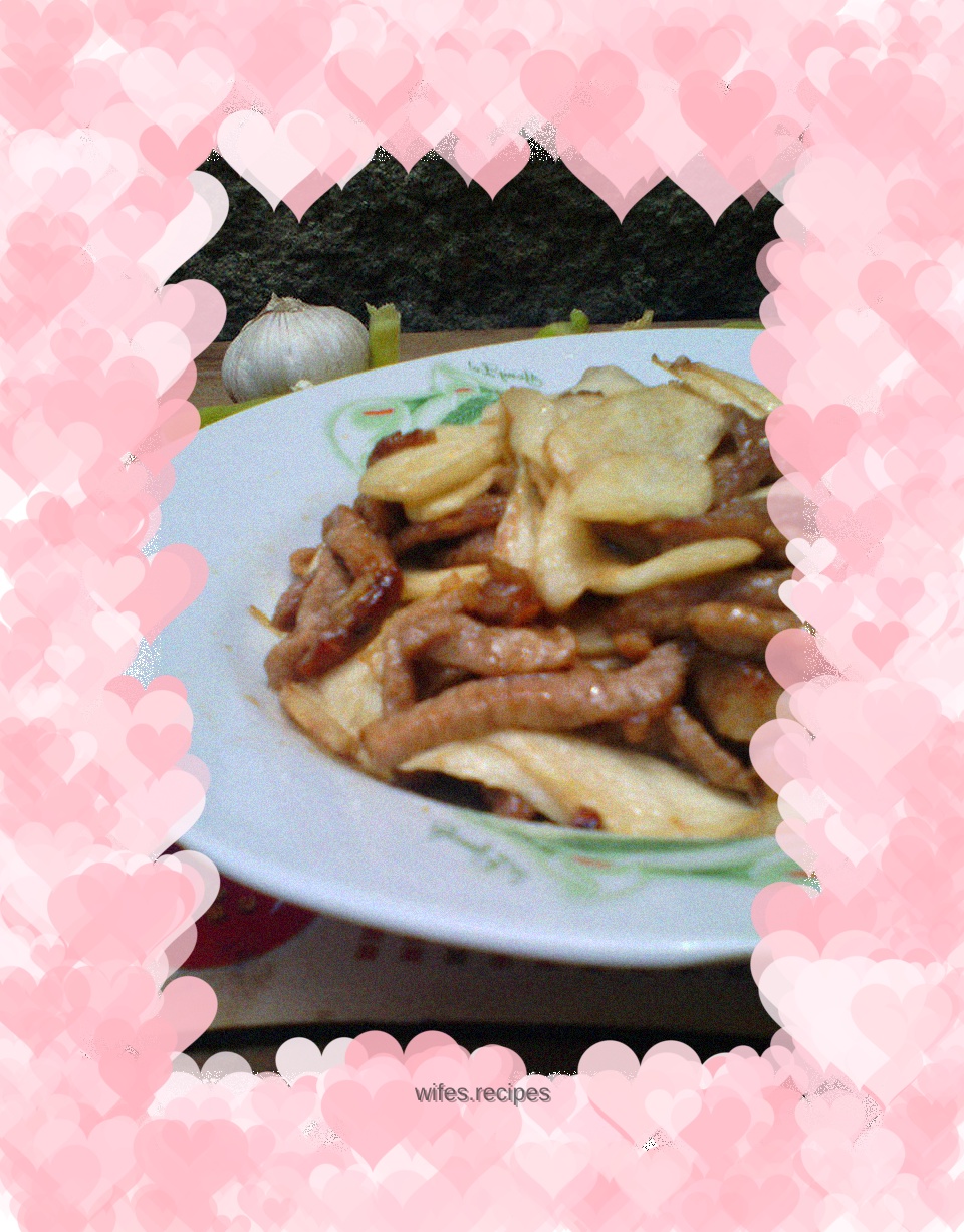 Stir-fried shredded pork with wild rice