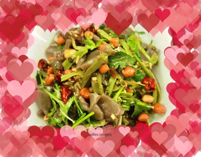 Enoki mushrooms mixed with tribute vegetables