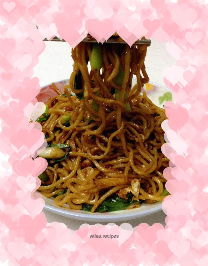 Fried noodles with shredded pork