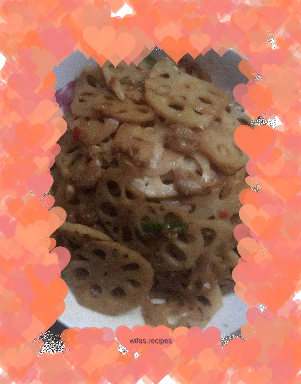 Stir-fried lotus root slices with dried shrimps