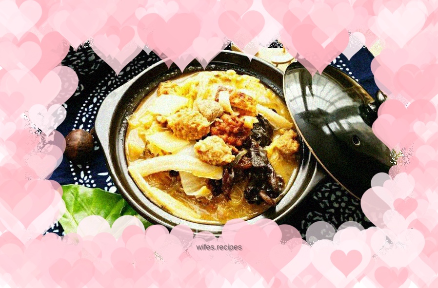 Spicy cabbage and pork belly stew