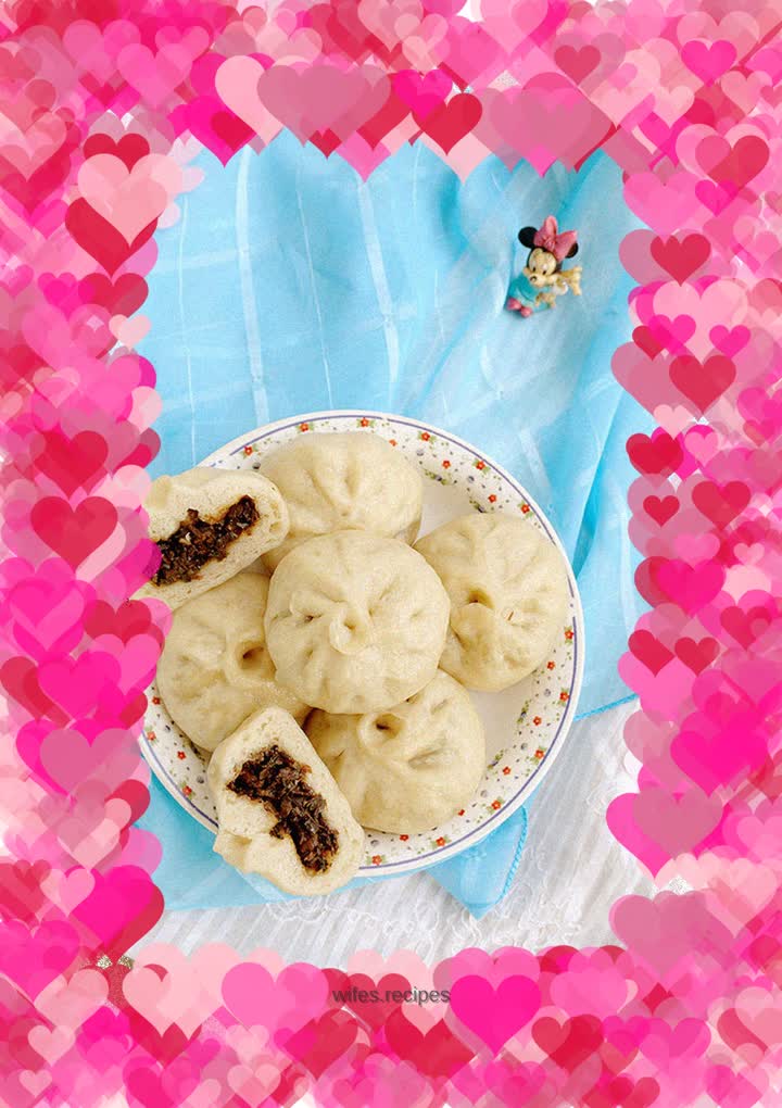 Sauce-flavored bacon, mushroom and oatmeal buns