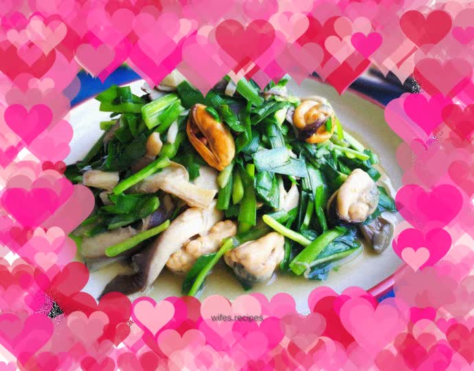 Fresh spring stir-fry - stir-fried mussels with leeks and mushrooms